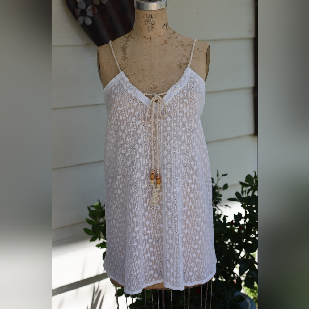 White Sleeveless Lace Top